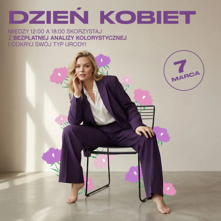 kobieta w fioletowym garniturze